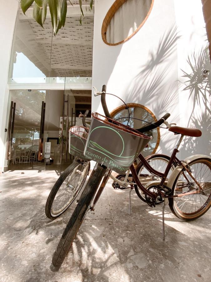 Passagem Concept Hotel E Spa カボ・フリオ エクステリア 写真 Bicycle at the entrance of the hotel